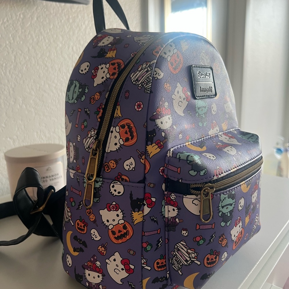 Hello kitty loungefly - Picture 3 of 6